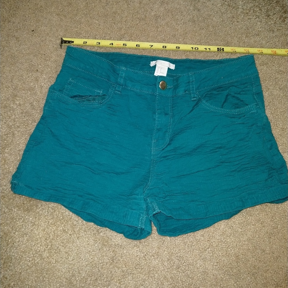 H&M shorts - Picture 2 of 3